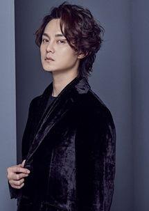 尹正新照片,时尚魅力再升级，演绎不凡风采